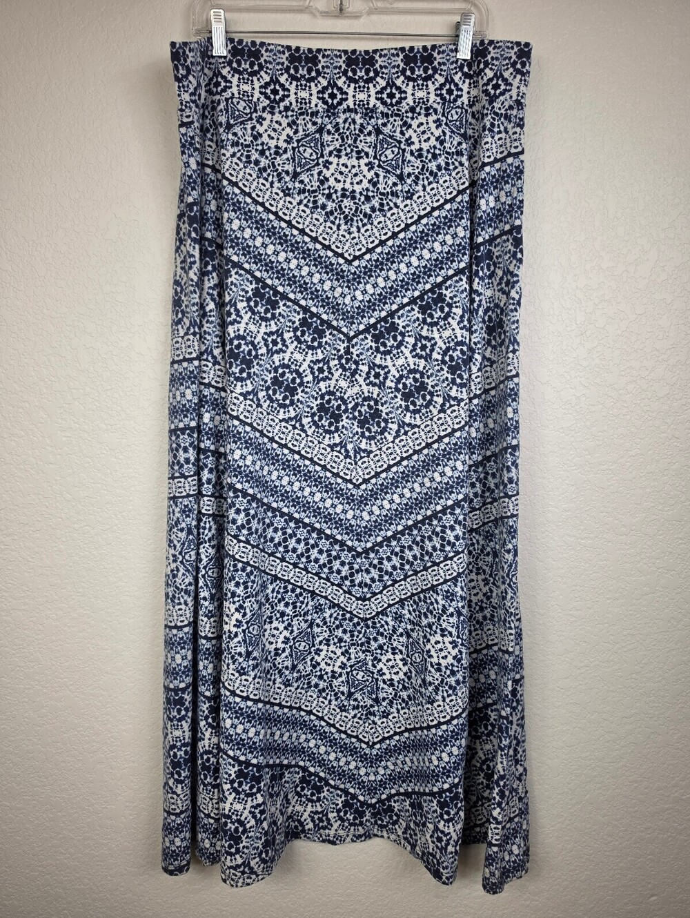Westport 1962 XL Blue and White Patterned Maxi Skirt